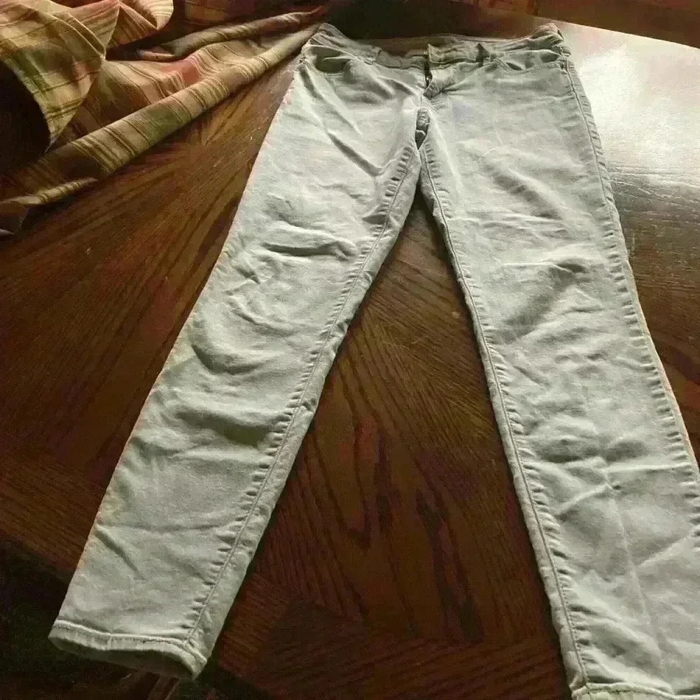 Old navy super skinny mid rise jeans